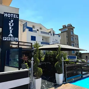 Julia Hotel